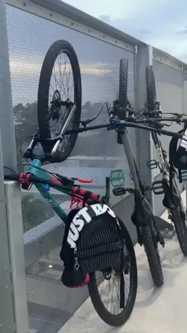 @idkwhoemzzis @🃏🇱🇧☔️🥷 #trek #gt #marin #fyp 