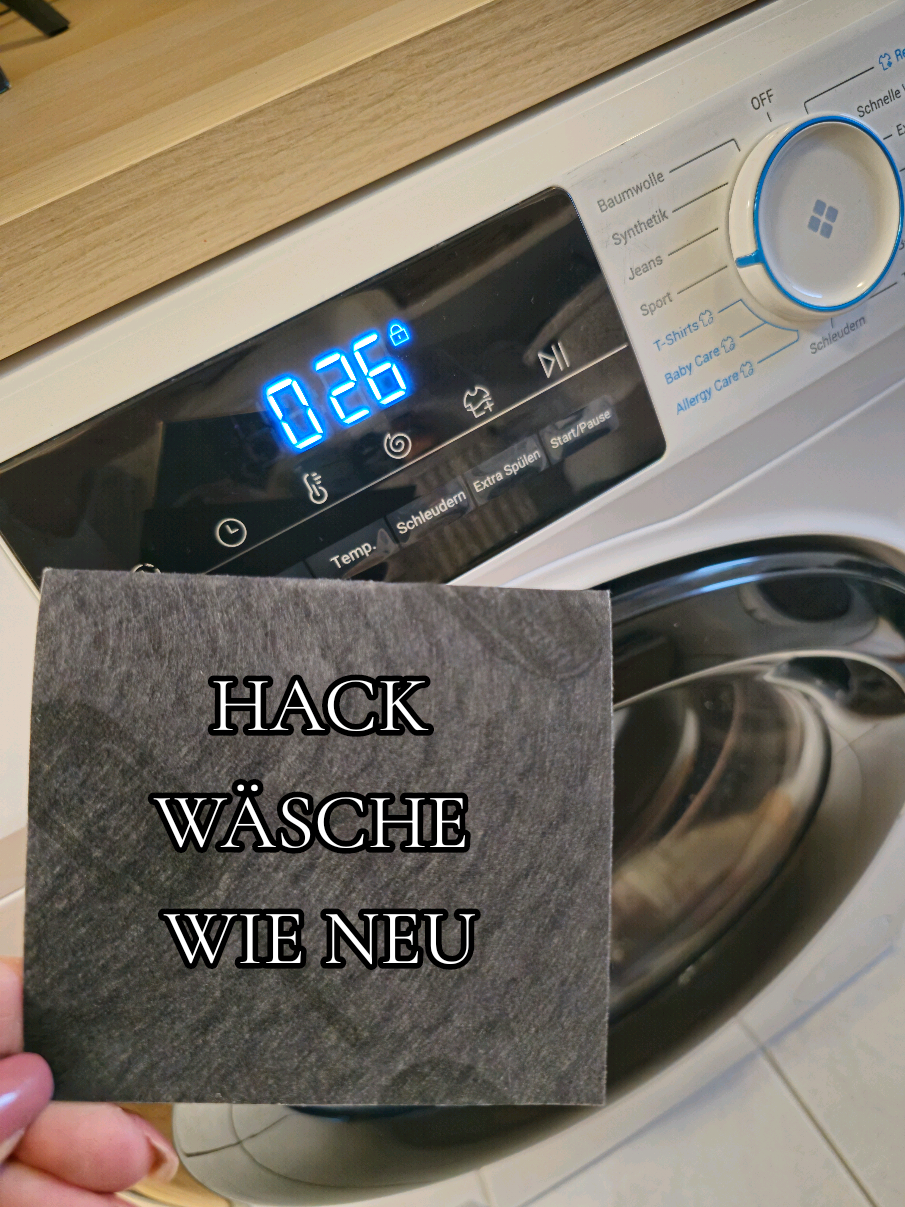 Heute teste ich die Dr. Beckmann Intensiv-Schwarz Tücher 3in1! 🖤 Funktioniert das wirklich? 🖤 Ich habe diese Tücher heute beim Waschen meiner schwarzen Kleidung verwendet, die langsam an Farbtiefe verloren hat. Und das Ergebnis? Meine Kleidung sieht wieder richtig tiefschwarz aus! 😍 🧺 Perfekt für alle, die schwarze Kleidung lieben und wollen, dass sie immer wie neu aussieht! 🖤🔥 ❓ Hast du es schon ausprobiert? Teile deine Erfahrungen mit uns! @Dr. Beckmann  @actiondeutschland  #drbeckman#action#schwarz#CleanTok #cleaning   #atmosphere #entspannen #hygge #fresh #soft #good #weichspüler #idee #wasser #tool #inspiration #Home #wohnung #schönerwohnen #schön #atmosphere #DuftendeWäsche #LifeHack #FrischerDuft #duft #DIY #doityourself #hygge #inspiration #fresh #soft #tool #homedecor #wohnung #frühling #fresh #creative #hit #hits #vibes #viral_video #viralvideos #kleiderschrank #schrank #styleinspo #cleaning #clean #hack #viral_video #viralvideos #viralditiktok #vibes #newtrend