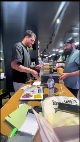 #CapCut #resellingsneakers #jordan1mid 