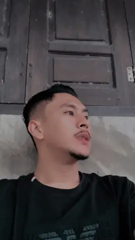 🙃#liriklagu #berandafypシ #fypシ゚ #tiktokviral 