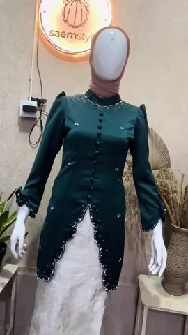 Era emeral-turkis 🥰#kebayawisuda #fypppppppppppppp #emerald #bajumelayu #songket 