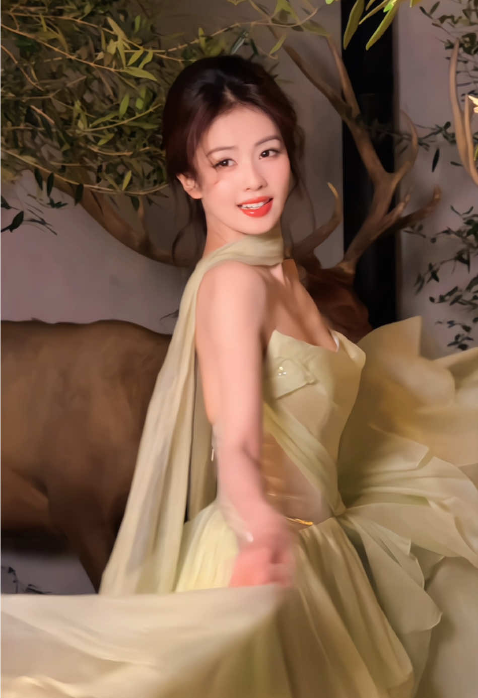 Douyin HeHe Chưa bao giờ là hết xinh đẹp, mẫn nhiii 🌺🔥 #bailu #白鹿 #bachloc #ไป๋ลู่ #白月梵星 #bachnguyetphantinh #moonlightmystique #白烁 #baishuo #bachthuoc #临江仙 #linjiangxian #李青月 #衡门有狐 #liqingyue #lythanhnguyet  #northward #北上 #电视剧北上 #xiafenghua #haphuonghoa #夏凤华 #lipeiyi #lyboinghi #唐宫奇案之青雾风鸣