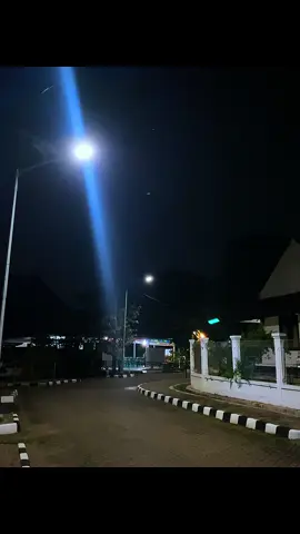 bawa dia kembali? mustahil #galaubrutal #sadvibes🥀 #galaubrutal🥀 #lyrics #fouryoupage #liriklagu #xyzbca #foryou #fyp #fyppppppppppppppppppppppp 