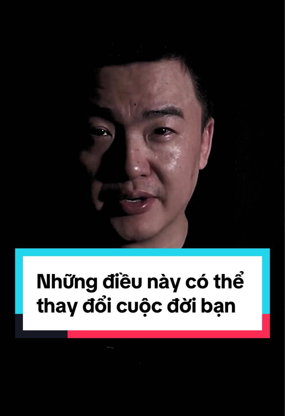 Vài lời sau đây có thể sẽ làm thay đổi cuộc đời bạn, nhưng nó có vẻ hơi thử thách. Cuộc sống là chuỗi những lựa chọn. Đứng trước ngã ba đường, bạn sẽ chọn gì? An toàn, dễ dàng, hay con đường khó khăn để theo đuổi ước mơ? Học đại học hay học nghề? Mở công ty hay mở cửa hàng kinh doanh? Làm nhân viên văn phòng hay trở thành một TikToker? Mỗi bước đi hôm nay sẽ quyết định tương lai của bạn. Thành công không dành cho những kẻ mơ mộng trong sự lười biếng. Nó chỉ thuộc về những người dám hy sinh sự thoải mái hiện tại, nỗ lực học tập và phát triển mỗi ngày. Đêm nay bạn làm việc, ngày mai bạn sẽ thấy sự khác biệt. Không ai tránh được thất bại, nhưng cách bạn đối mặt mới là điều quan trọng. Thất bại không phải là dấu chấm hết, mà là cơ hội để bạn trở nên mạnh mẽ hơn. Hãy đứng dậy và tiến bước, vì chỉ có bạn mới có thể viết tiếp câu chuyện của mình. Đừng để sự hào nhoáng của hiện tại làm lu mờ tầm nhìn dài hạn của bạn. Hãy chọn công việc không chỉ vì mức lương, mà vì những cơ hội để học hỏi và phát triển. Đầu tư vào bản thân là khoản đầu tư không bao giờ lỗ. Không ai có thể cướp đi những gì bạn đã cố gắng đạt được. Mỗi ngày bạn nỗ lực, mỗi kỹ năng bạn học được, đều là tài sản quý giá cho hành trình vươn tới thành công. Đừng dừng lại, hãy bước tiếp. Bạn của ngày mai sẽ cảm ơn bạn của hôm nay vì đã không từ bỏ. Thành công là khi bạn biết nỗ lực đúng lúc, không phải để vượt qua ai, mà để trở thành phiên bản tốt nhất của chính mình. Hãy bắt đầu ngay hôm nay! Thành công không dành cho những kẻ lười biếng, và không ai có thể nỗ lực thay bạn. Vậy, bạn chọn làm người đứng nhìn hay người hành động? Quyết định là ở bạn. #anhsangtrithuc1 #xuhuong #LearnOnTikTok #tamlyhochanhvi #phattrienbanthan 