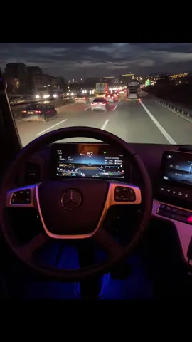 Mercedes Varsa Sorun Yok… Mercedes Actros Otonom Sürüş 🌟  #mercedes #mercedesbenz #actros #1853L #otonom #otonomsürüs #actros1853L #530 #68bu530 #erdemlojistik 