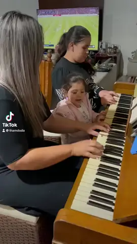 O q realmente toca meu ❤️Hinos CCB❤️Q Deus abençoe nosso dia 🙏❤️😘