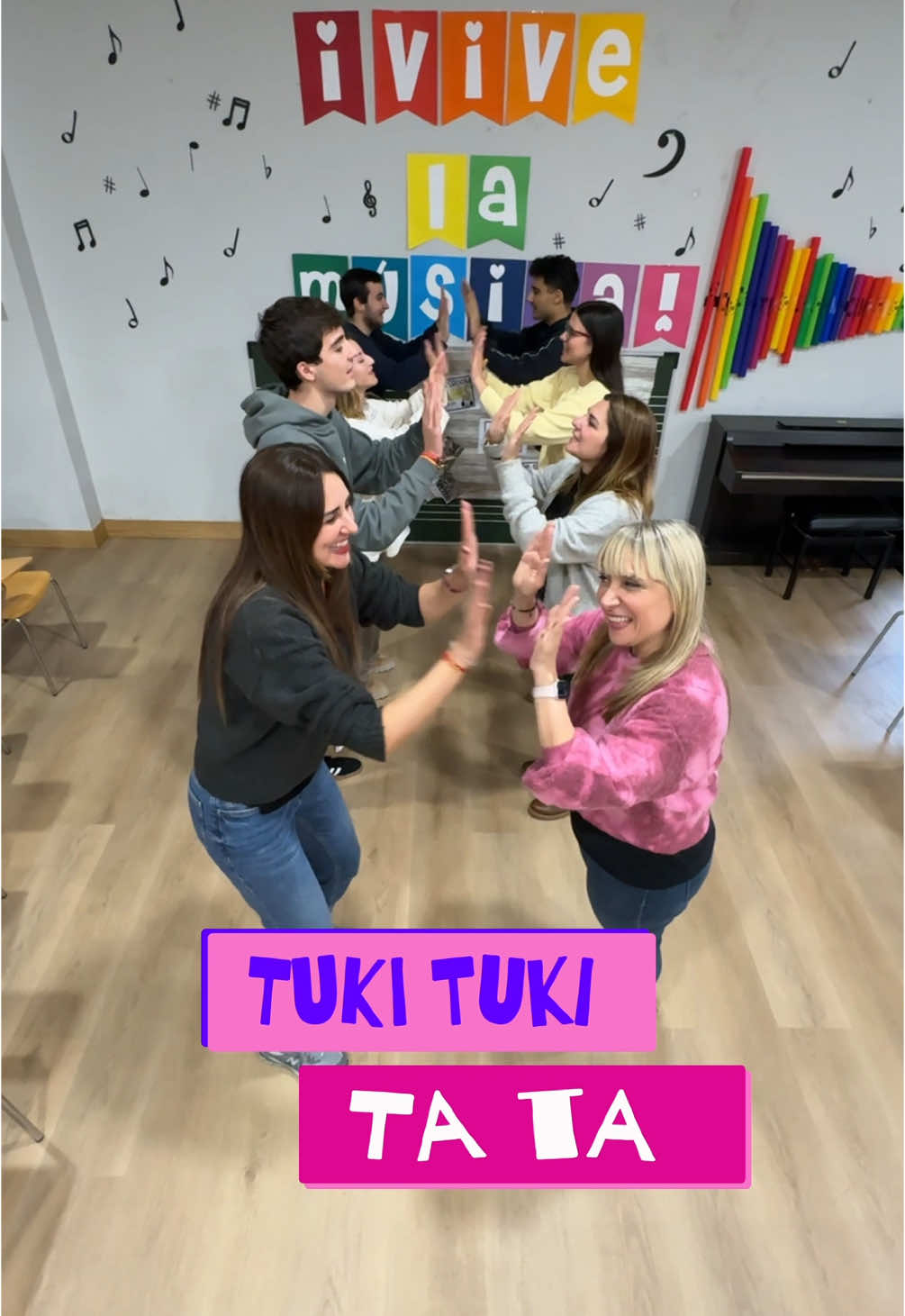 “Tuki Tuki ta ta” (juego de coordinación musical)  #recursosmusicales #motricidad #coordinacion #ritmica #kindergarten #nivelinicial #kinder #maestraprimaria #maestrainfantil 