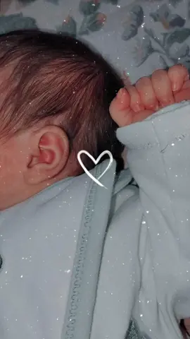 هذه بنتي🥺🤍#بيبي_شيرين🥺💕 #صلو_على_النبي #ام_عبودي🧚‍♀️💙 #CapCut 