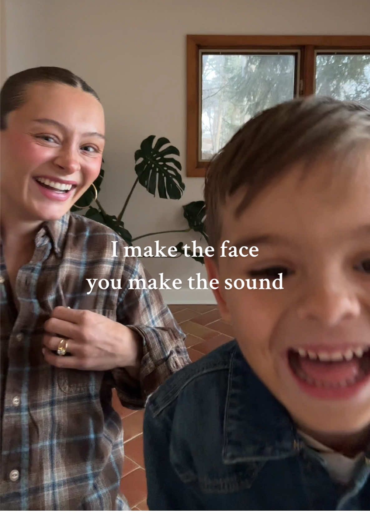 Doing TikTok trends with your kids > 🤣🤣🤣 #imakethefaceyoumakethesoundchallenge #imakethefaceyoumakethesound 