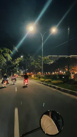 Kota Bertuah #nighgvibes #jalanjalan #malam #ska #lwpekanbaru #pkucity #langitaesthetic #storymalam 