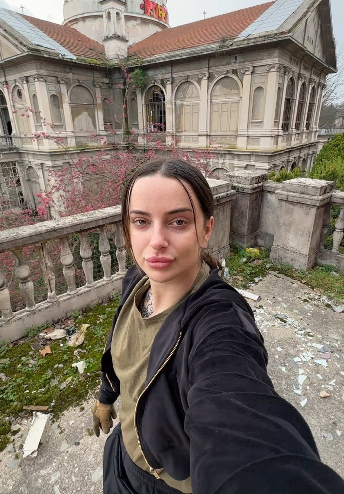 Что же меня ждёт дальше? Скоро узнаю.  Спасибо всем вам за поддержку! Мои подписчики самые лучшие люди.  #заброшка #мистика #ужас #страх 