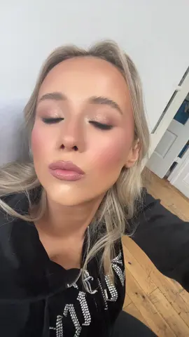 @Charlotte Tilbury ily 