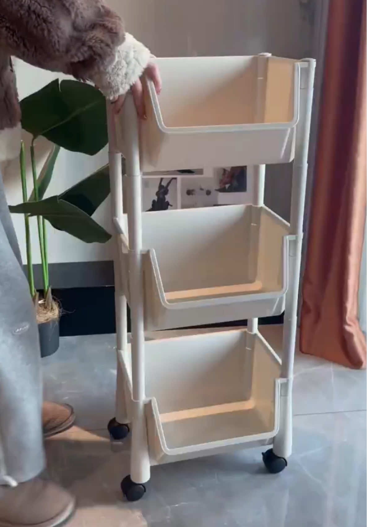 ชั้นวางของวางหนังสือพลาสติกคุณภาพดีมีล้อเลื่อน#ชั้นวางของ #ชั้นวางของอเนกประสงค์ #ชั้นวางของมีล้อเลื่อน 