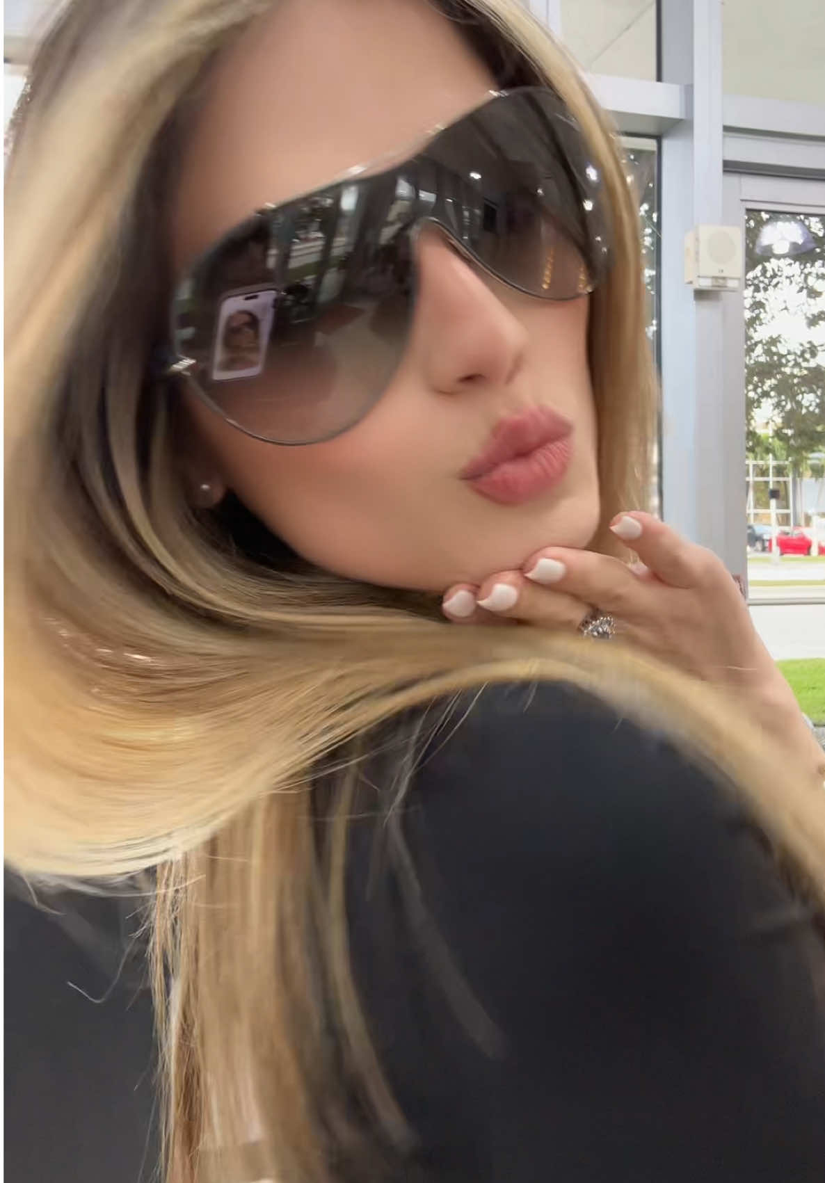 Unos retoquitos🤭🥰💇🏼‍♀️ #hair #hairstyle #cabello #look #blondehair #rubia #catira #fyp #hair 