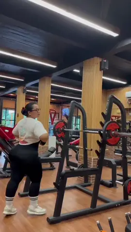 #gymrat #curygirl #outfitcewekgemoy #fypシ゚viral #koset 