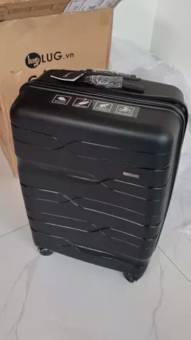 mua vali #LUG  #lusetti  được tặng thêm 1 gối cổ xịn 😊 mã LS802 size 28, chất nhựa dẻo PP, khóa bảo vệ TSA, rất dày dặn ạ