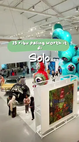 25 ribu ngopi❌ buat ke museum✅ Worth it bangettt, ada 150 karya yang unik unik😍😍 btw, kalau mau beli tiketnya, langsung klik aja tag kiri bawah ya🥰🥰 #tumurunmuseum #tumurunmuseumsolo #exploremuseum #exploresolo #wisatasolo #visitsolo #surakarta #exploresurakarta #jelajahindonesia #TTpetualanganpro 