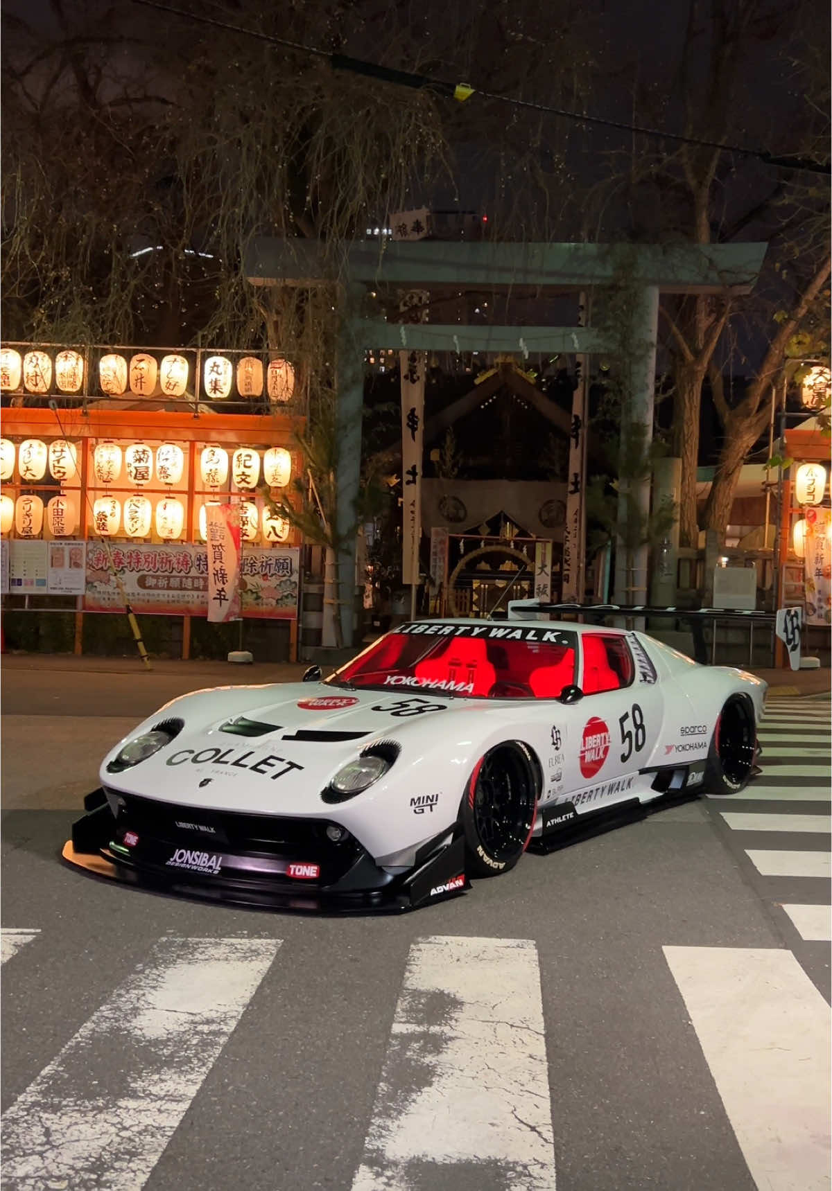 Liberty Walk Miura