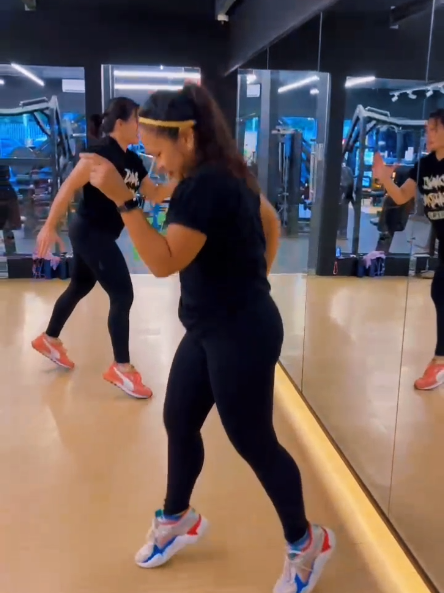 open House Class @dancecardioremix at Oxylone Gym Jaktim @citraswindo.DCR Thx u so much gaaeesss 😍😍 #Love #u #all  #dancecardioremix #olahraga #senam #motivation #foryou #fyp #senamgratis #foryoupage #nevergiveup #dancecardio #gym #Fitness #happy #viral #tiktok #tiktoksenam #jakarta #coachsenam #instruktursenam 