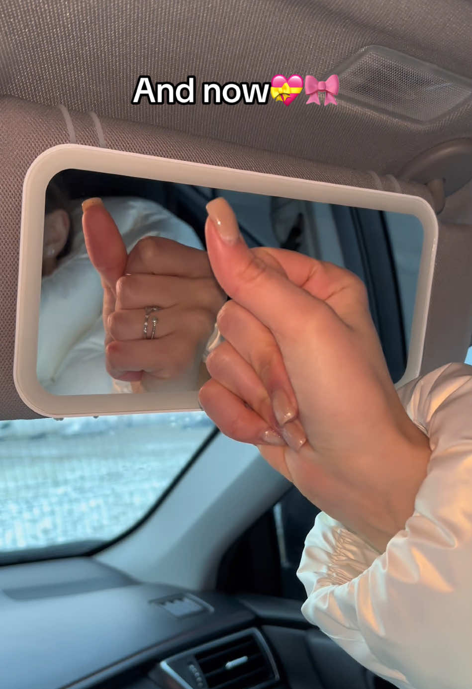 Real upgrade girls😏💕#ledmirror #led #carmakeup #makeup #makeupmirror 