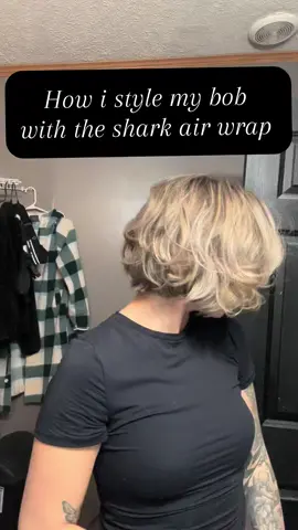 How i air wrap my short hair products used: *deaign me mousse @designmehair *kenra blow dry spray @Kenra Professional *shark flex style @Shark Beauty *amika rising star @amika *kenra dry volume burst#shorthairstyle #shorthairtutorial #hairtutorial #bluntbob #bluntbobhairstyle #bobhairstyle #bobhaircut #tutorial #kenrahairproducts #amikahairproducts #designmehairproduct #sharkairwrap #airwraptutorial 