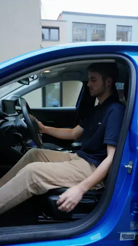 Leer de juiste houding achter het stuur bij Liman Rijschool 🚗💨! 📞 Bel ons op +32 3 500 14 14 en reserveer vandaag nog jouw plaats! #rijschoolliman #rijschool #rijschoolantwerpen #drivingschoolantwerp #rijlessen #rijschoolliman #drivingschool #Antwerpen