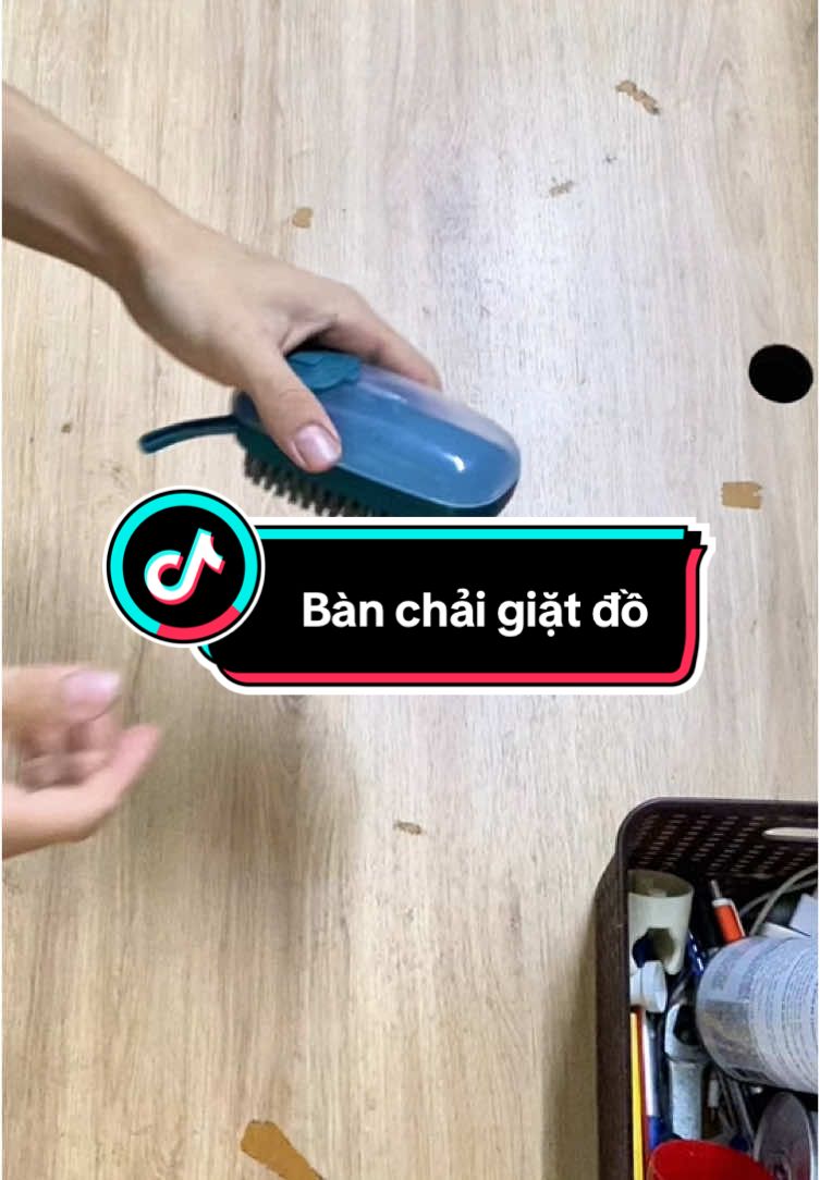 Bàn chải giặt đồ, bàn chải giặt quần áo có ngăn đựng xà phòng #trending #fyp #giadung #xuhuong #banchaigiatdo #banchaigiatquanao #giatdo #giatquanao 