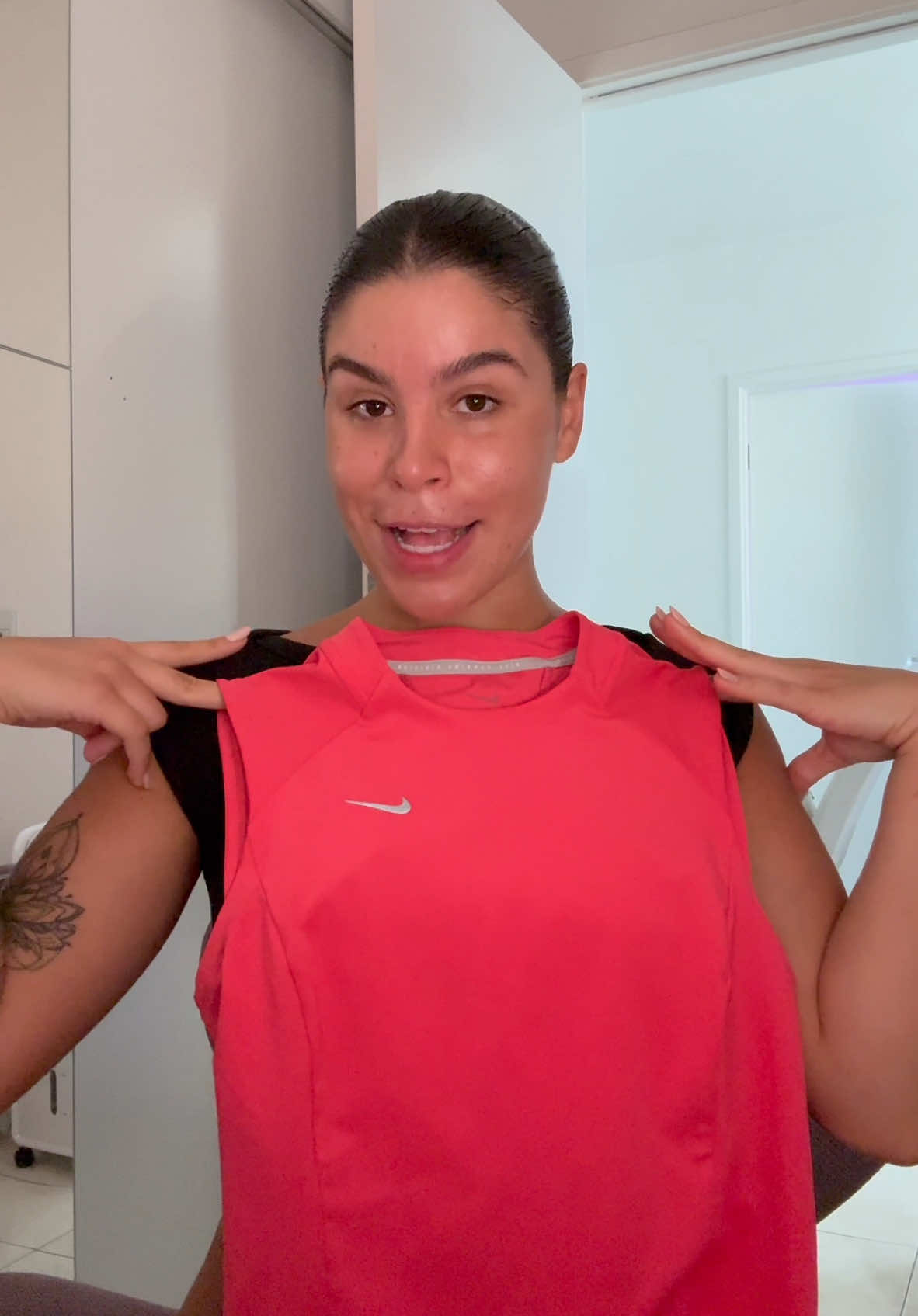 a gente que é tenista professional já tem os looks exatos né 
