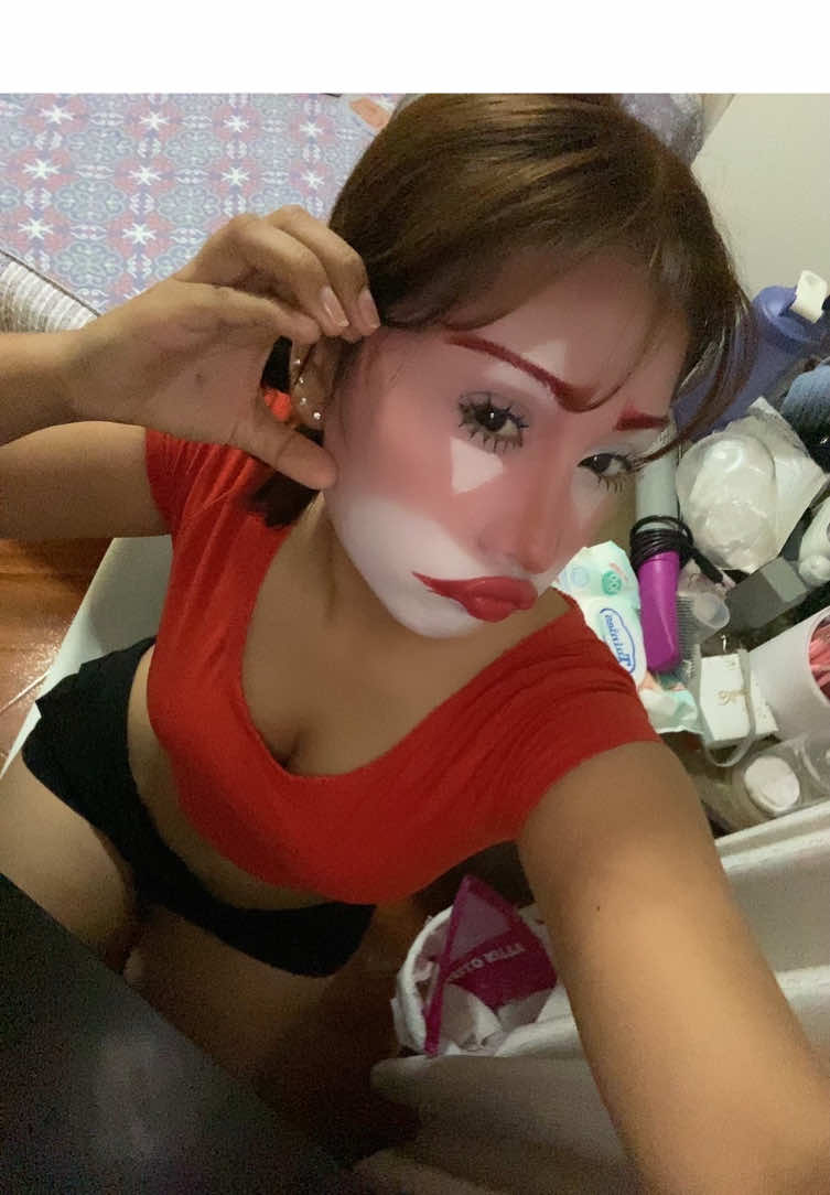 Jajaja no había nada mejor q hacer jejeje #paratiiiiiiiiiiiiiiiiiiiiiiiiiiiiiii #fouryou #fyp #videoviral #follow #pov #makeup #funny #payasita 
