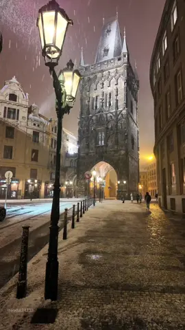 Prague's snowy nights ✨🌨️ Where every corner feels like a scene from a fairytale ❄️ #Prague #PragueWinter #WinterWonderland #Snowfall #VisitPrague #night #CzechRepublic #WinterVibes #CozyVibes #travelmoments #snow #winter #fyp 