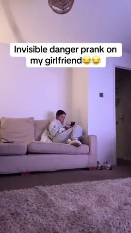 🤣😂🤣😂 @millie x  #fyp #scared #invisibledangerprank #funnymoments 