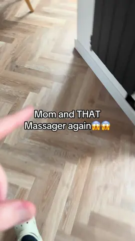 Deep tissue mini massager #massager #massagetherapy #massage #physio #soremuscles #backache #neckpain #tiktokmademebuyit 