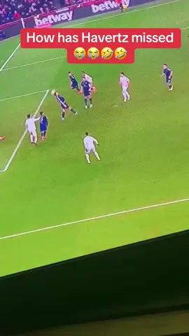 Havertz misses another sitter… £65m down the drain 🤣🤣 #fyp #football #footballtiktok #arsenal #afc #havertz #facup #funnyy 
