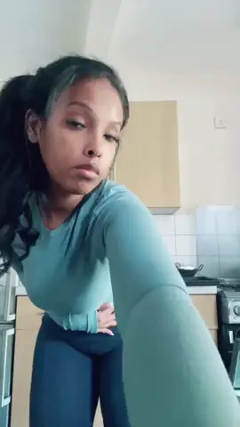 👋 🥹 #fyp #viralvideo #somali #thicktok #thickerthanasnicker 