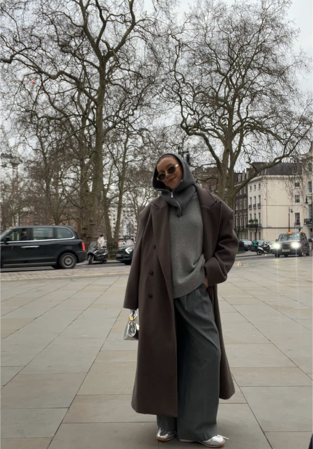 Constantly checking no one is going to steal my phone 👀 #OOTD #fitcheck #sourceunknown #bigcoat #oversized #oversizedstyle #london #londonstyle #outfitoftheday #outfitideas #outfitinspo #balaclava #cos #ganni #winterfashion #whatiworetoday #zara #styleinspo #style #grey #londonstyle 