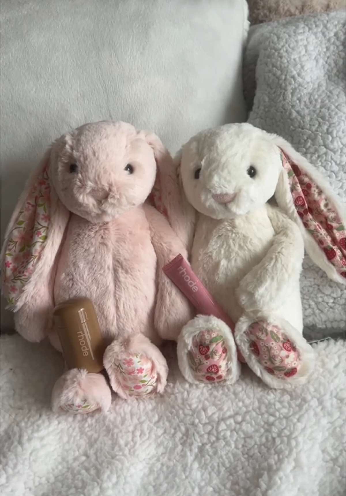 In another life 🐰🌸🌼🫧🦢 @Jellycat  #jellycat #pinterest #inspo #shabbychic #pink #fyp #coquette #coquetteaesthetic #jellycatcollection #bunny #rhode #rhodeskin 