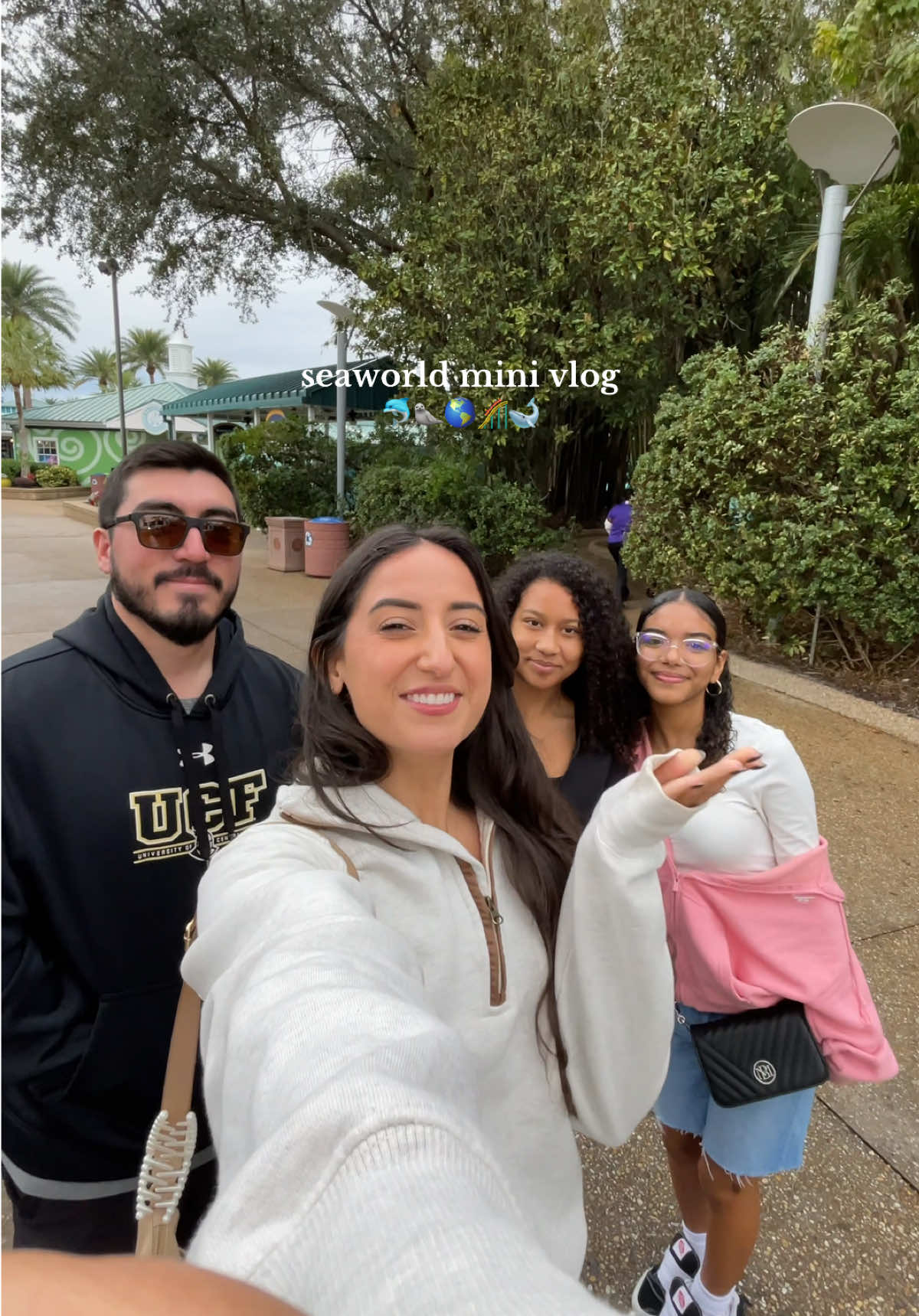 I in fact did not ride a single ride, truly just there for the vibes😅🦭🎢🐬🤍  #dailyvlog #DailyRoutine #dailyvlogs #sahw #sahwlife #ditl #seaworldorlando #seaworld #earlymorning #morningvlog #morningvlogs #comewithme #seaworldvlog #fy #orlandoflorida #orlando #fy 