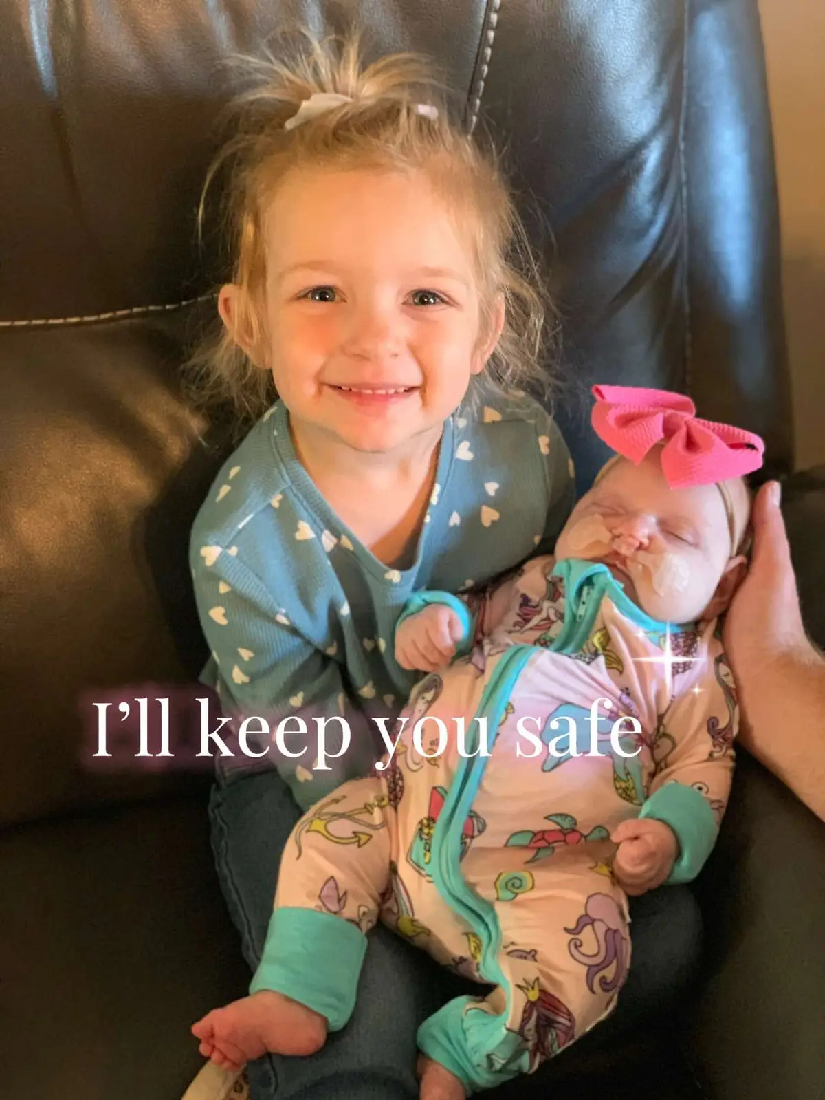 My purpose. My girls. I promise to always keep you safe til my last day. My sweetest treasures. I love you to the moon and stars and Hershey bars 🩷 #myworld #MomsofTikTok #fyp 