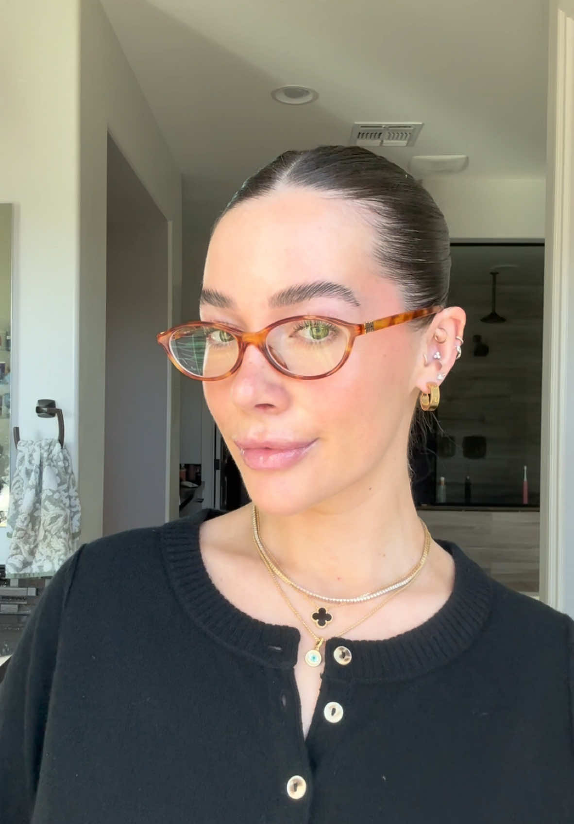 My new everyday ✨ #fyp #viral #makeup #makeuptutorial #5minutemakeup #mom #momsoftiktokclub @Rare Beauty @NARS Cosmetics @rhode skin @Summer Fridays @REFY @beaubble 
