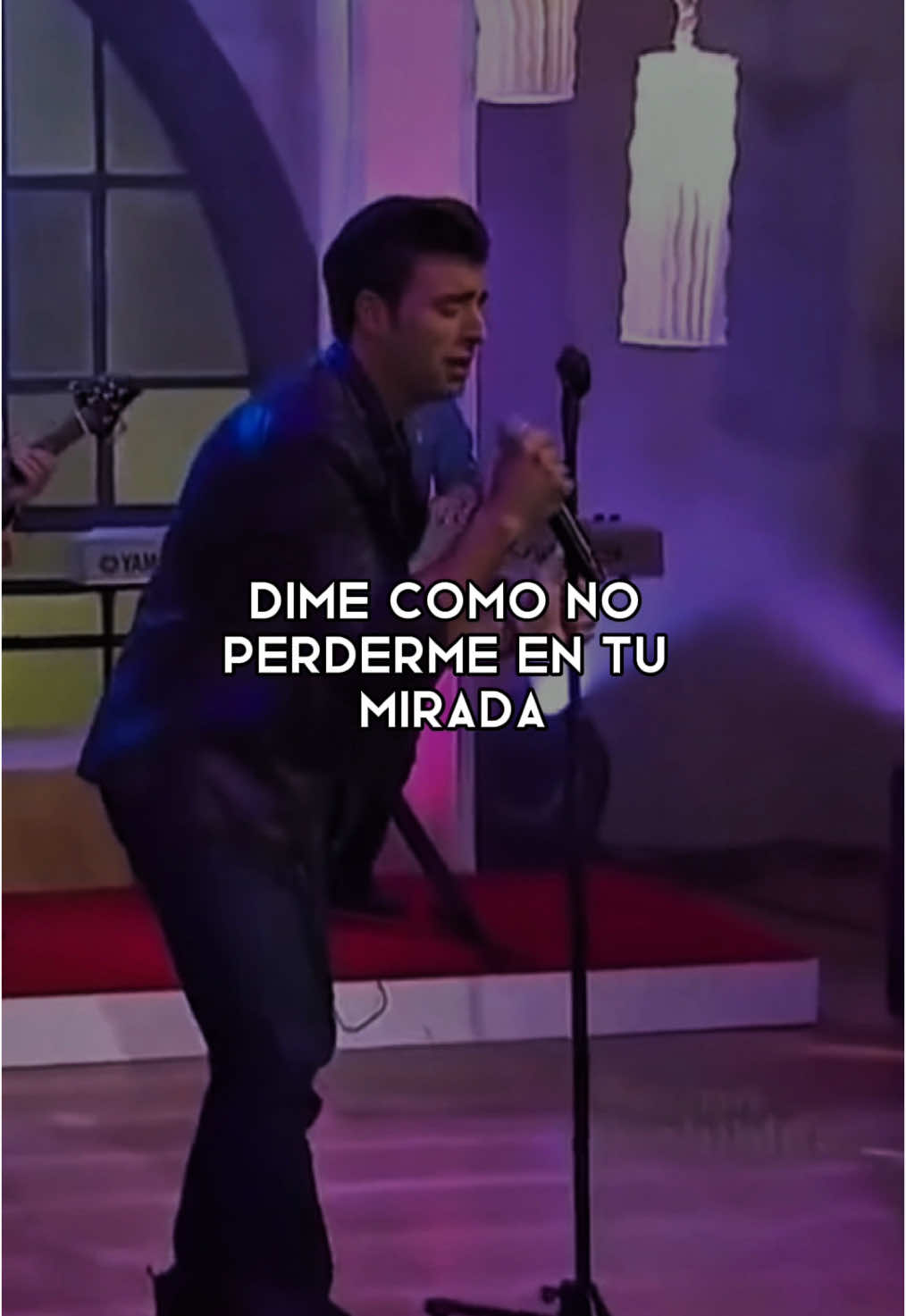 Dime || Jencarlos Canela 🎵🎶 Dime cómo no perderme en tu mirada? ¿Cómo pretender que no siento nada? Cómo hacerle caso a la razón? Si tenerte cerca es mi dolor Si es mala palabra nuestro amor ¿Cómo anestesiar al corazón? ¿Si tú lo sabes dime cómo? ¿Si tú lo sabes dime cómo? #veqiii26 #veqiii #lyrics #cancionesdeamor #vialaumusic #vialau26 #letrasycanciones #jeancarloscanela #dimejeancarloscanela #vialaumusic #cantantesfamosos #cantantes #