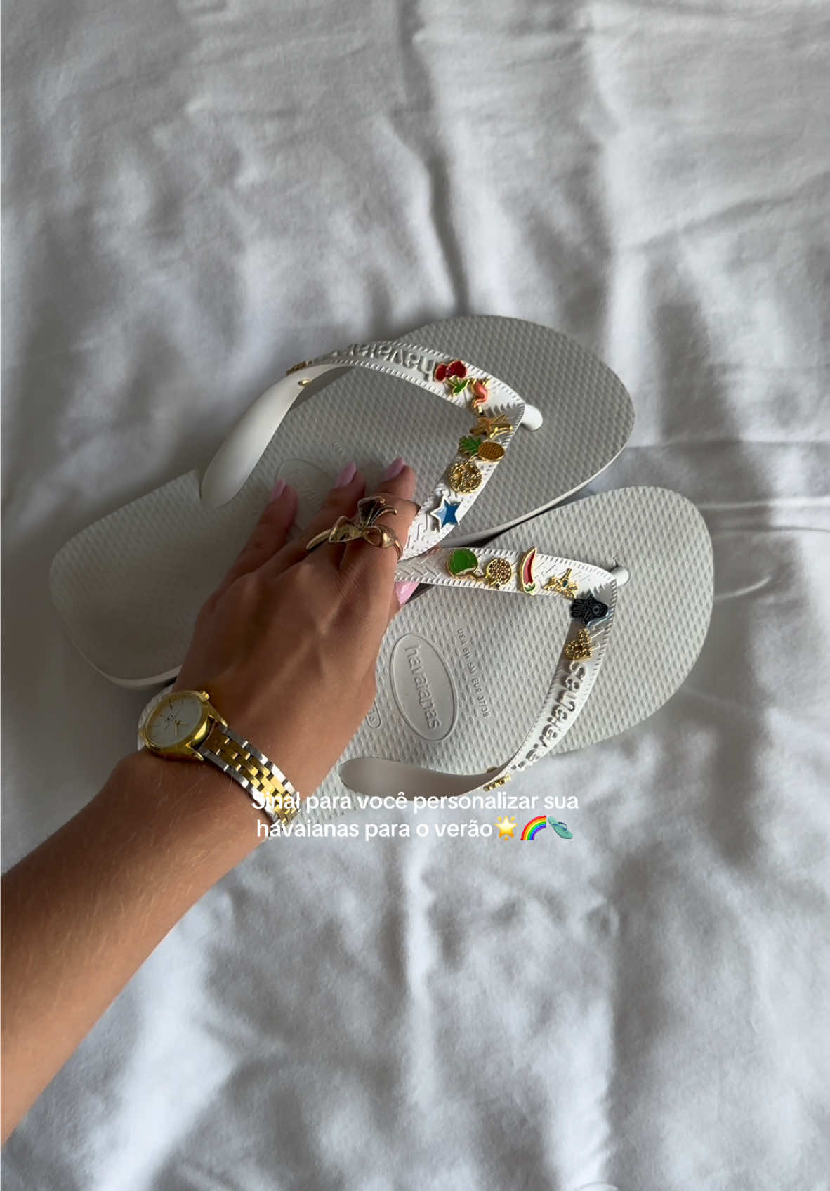 Cool girls wear cool flip flops!!!! 