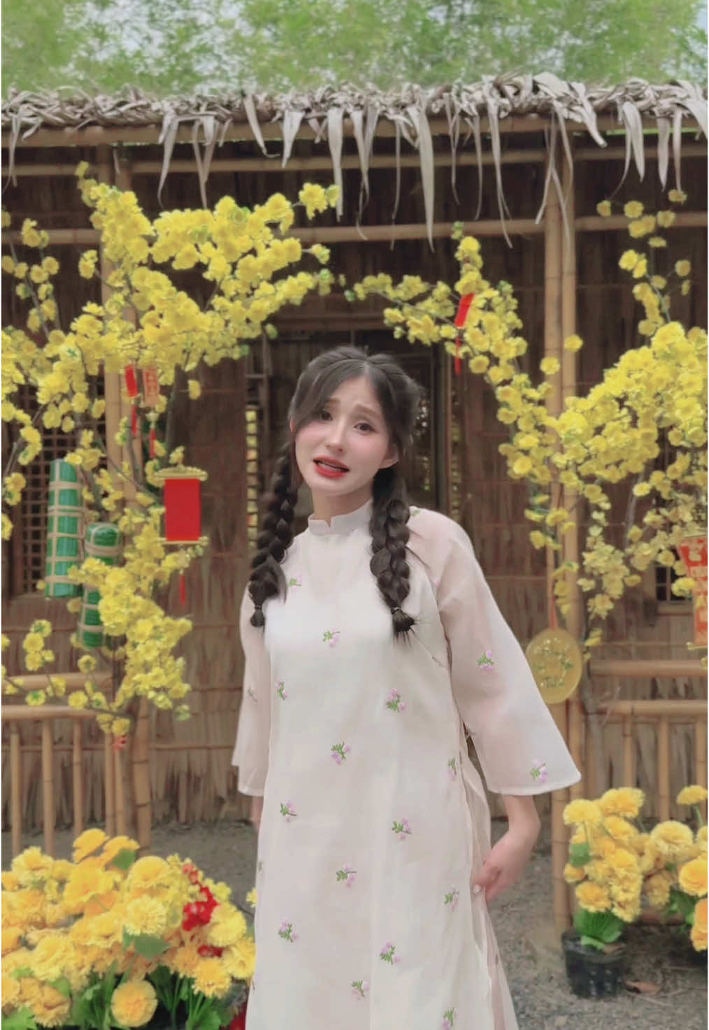 Giờ thì nhấc ly lên bạn ơi🥴#kiatetdangsang #nhubee @HTM Entertainment 
