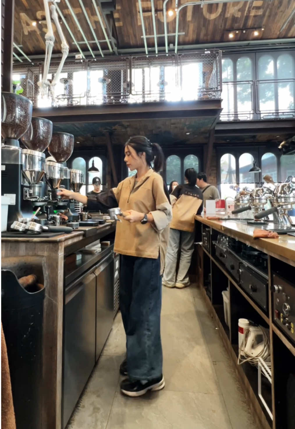 ซ้ายขวาซ้ายเอ้า🥴 #baristalife #coffee #coffeeadict #coffeelover #dripcoffee☕️ #coffeedrip #baristadaily 