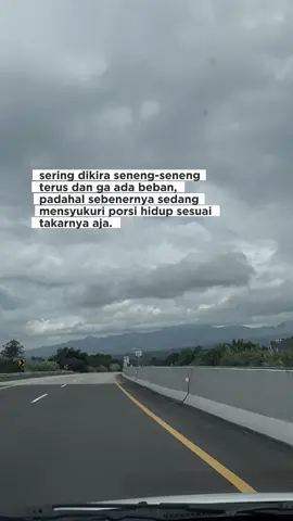 #CapCut  Harus pandai bersyukur. setiap orang mempunyai kisah nya masing masing