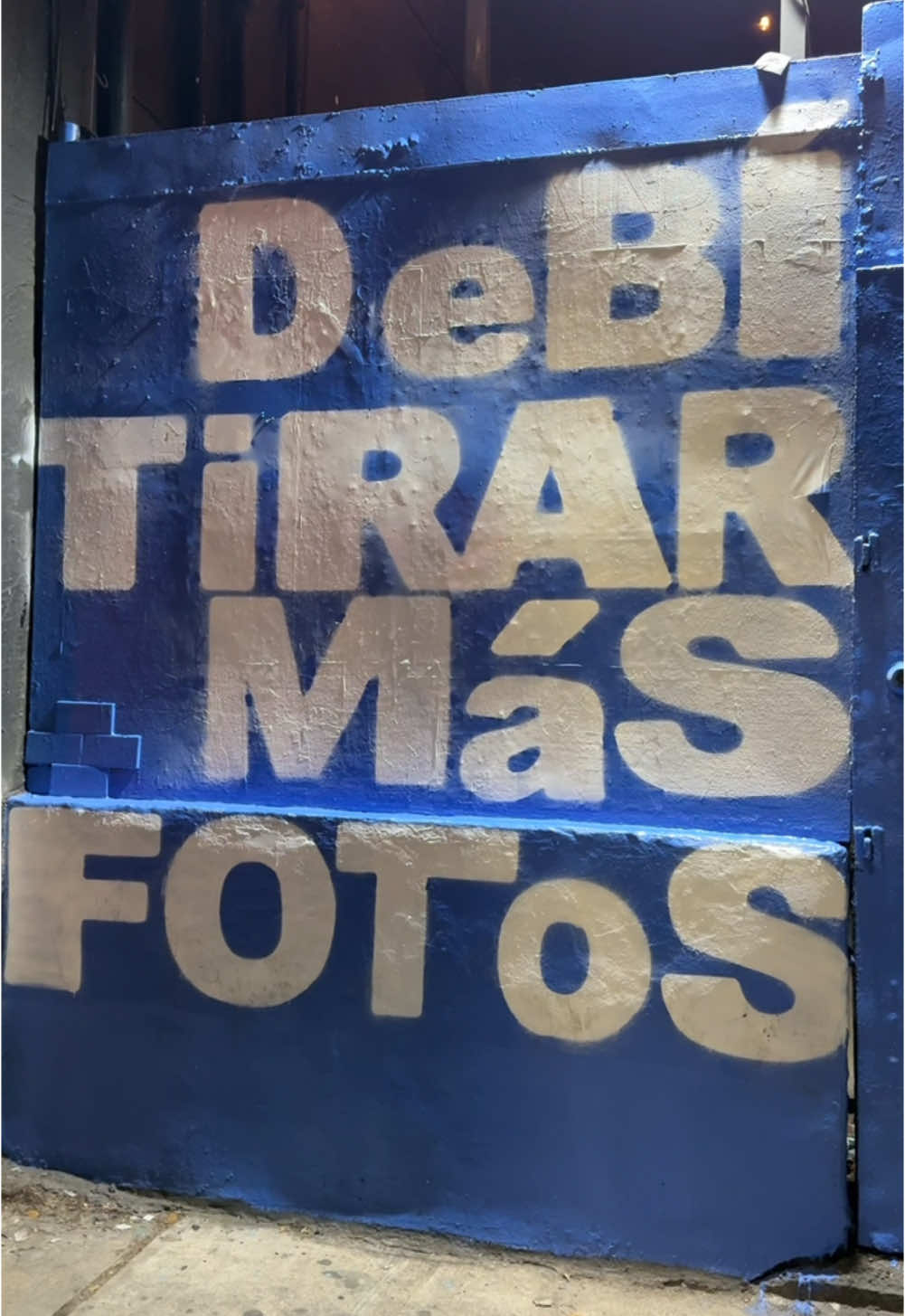 I said hell naa😭🤣 deberían dejarlo por mas tiempo for everyone to get a chance to go😔#debitirarmasfotos #debitirarmasfotosbadbunny #newalbumbadbunny #badbunnymusic #badbunnynewalbum #badbunnynewmusic 