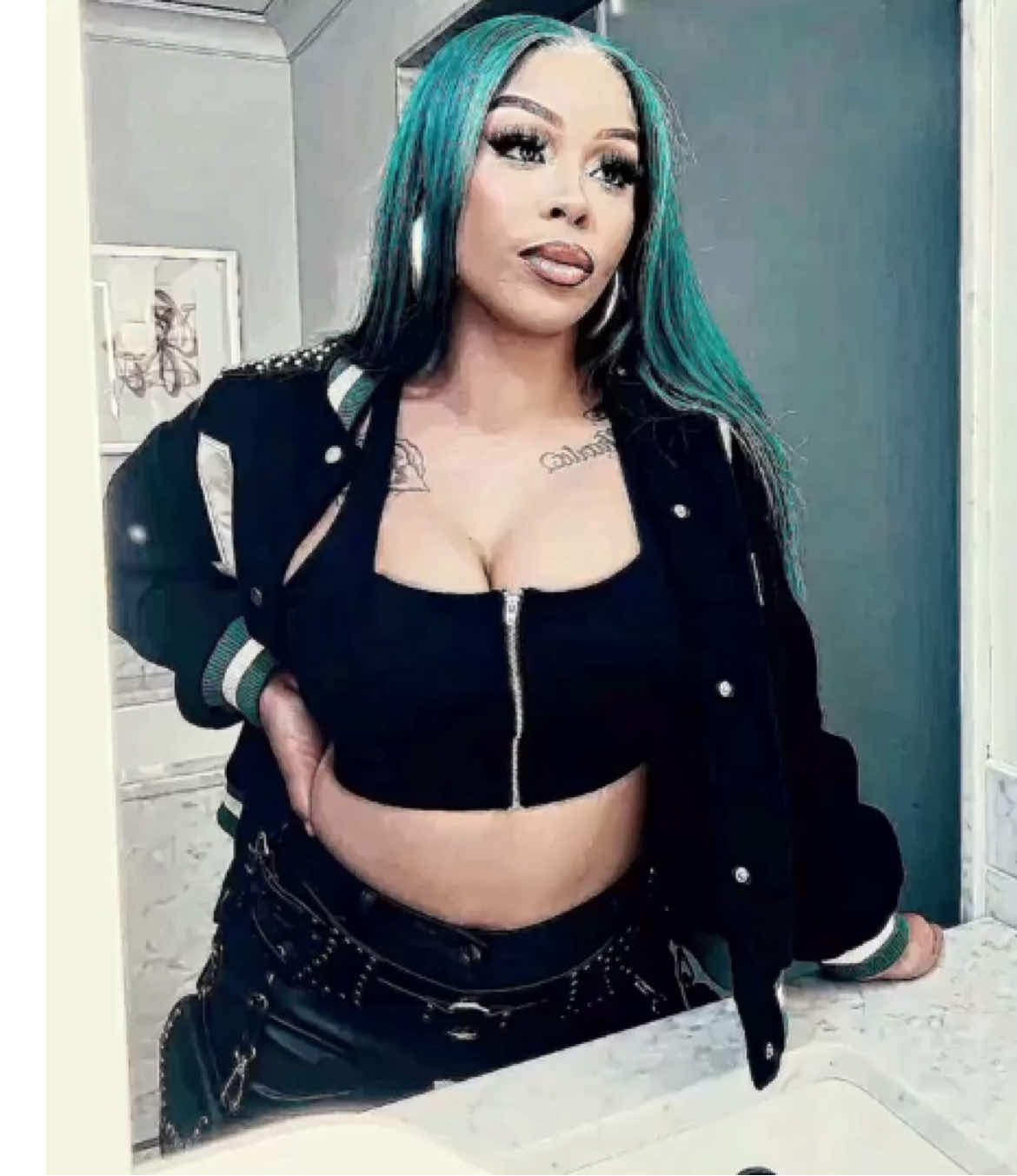 #TESEHKIVSP / There goes my baby 😍💚: 3K?!: #foryoupage #TESEHKIVSP #viral #newtrend #TikTokPromote #tesehkibaddiesmidwest #3k? #wildnout #tesehki #green 