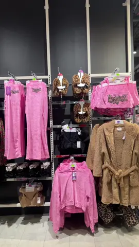 4 my bratz dolls <3                                           ~~~                                                                    #bratz #bratzdolls #bratzfashion #y2k #y2kcore #y2kfinds #girlyfinds #pinkfinds #cheetah #cheetahprint #primarkus #primarkfinds #pinkaesthetic #pinklovers #tracksuit 