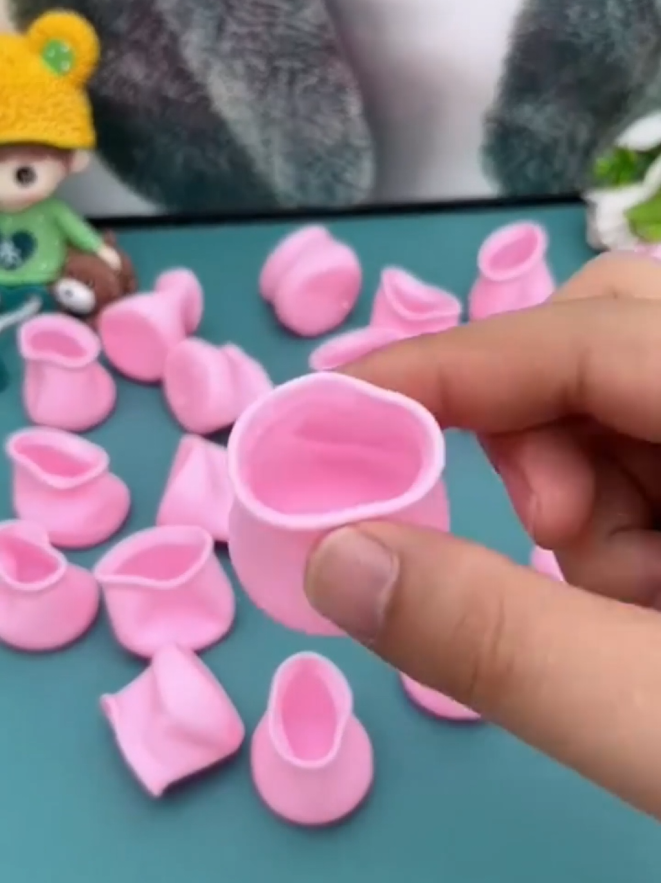 12 pcs alas pelindung kaki meja kursi anti gores #pelindungkakimeja 