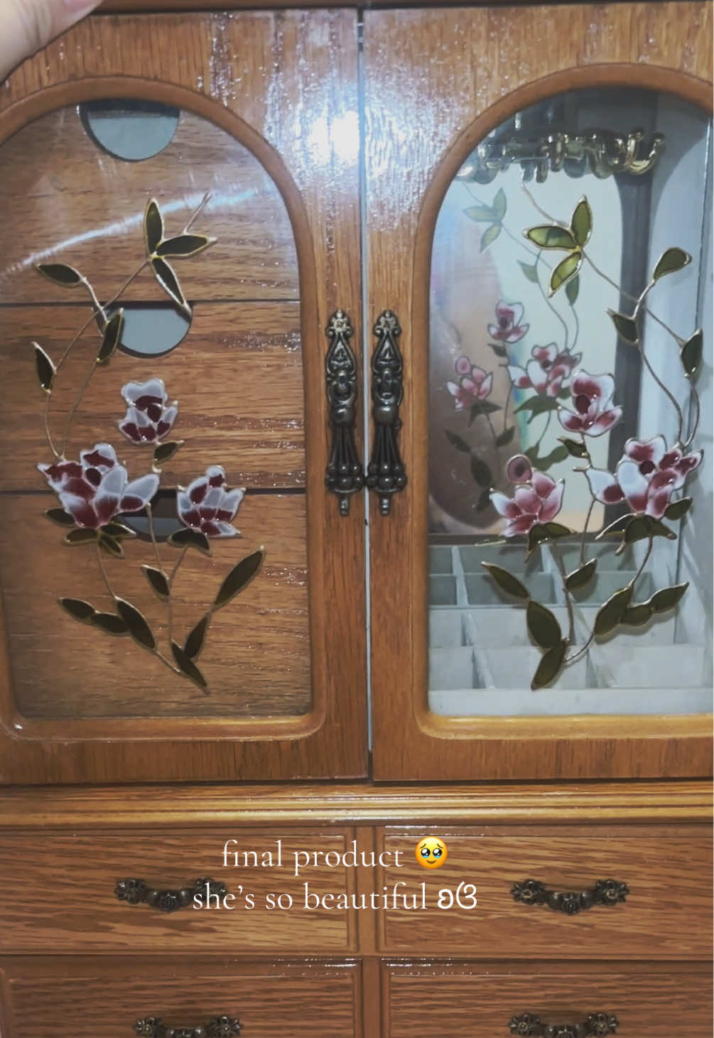 im so happy i was able to find this gem ✨  #fyp #fy #thrift #thrifted #thrifting #thriftfinds #vintage #vintagestyle #vintagefinds #jewlerybox 