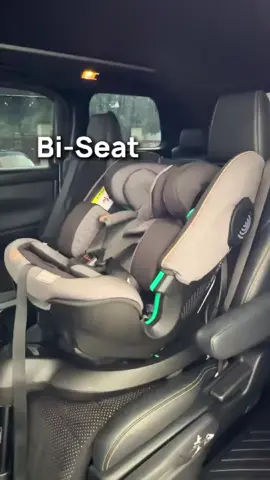 Chicco Bi-Seat which fit to new borns to 150cm height children. 360cm rotatable and provides the highest comfort with Air technology mesh cushion. #Chiccosg #sgmummy #sgbaby #biseat #car seat #chiccocarseat #baby 